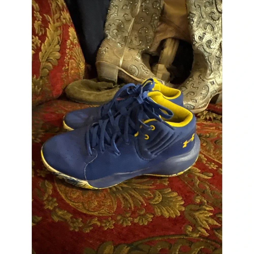 Under Armour Youth Jet 21 3024794-400 Blue/Yellow Basketball Shoes Sneakers5.5 Y